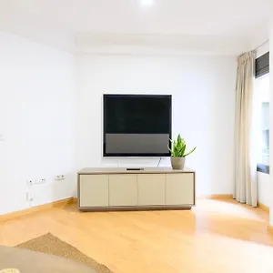 brand-new-apartment-in-the-city-centre.in-canary-islands.com/